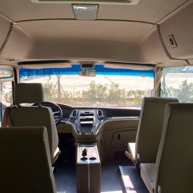 18人座電動コースターバスは200kmの走行距離と89.7kWhの電池を公共交通機関に搭載しています