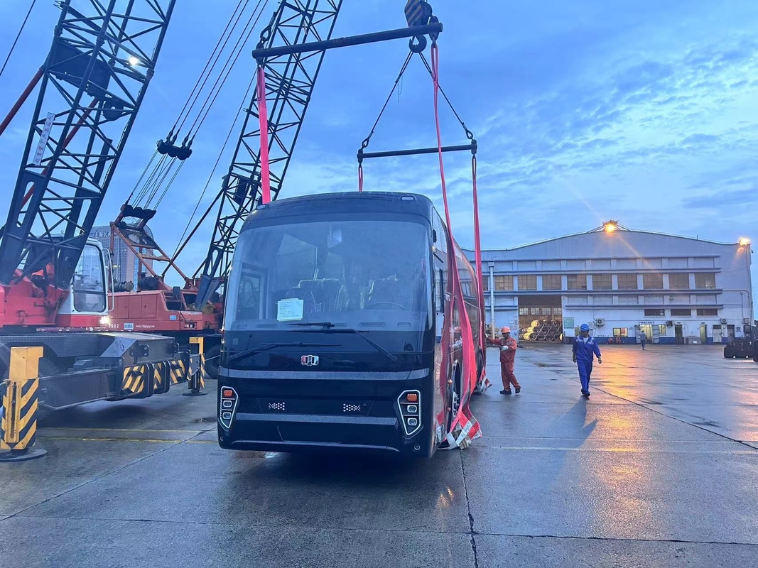 46人乗り電気コーチバス 11m 都市間公共交通